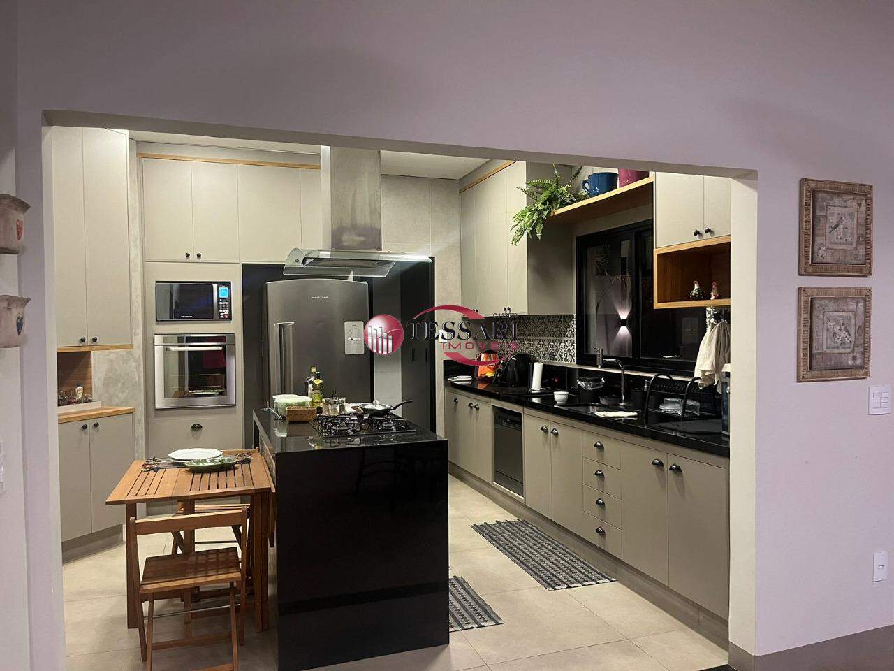 Casa de Condomínio com 3 quartos à venda, 280m² — foto 9 de 24