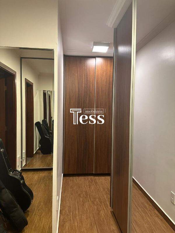 Apartamento com 3 quartos à venda, 200m² — foto 17 de 30
