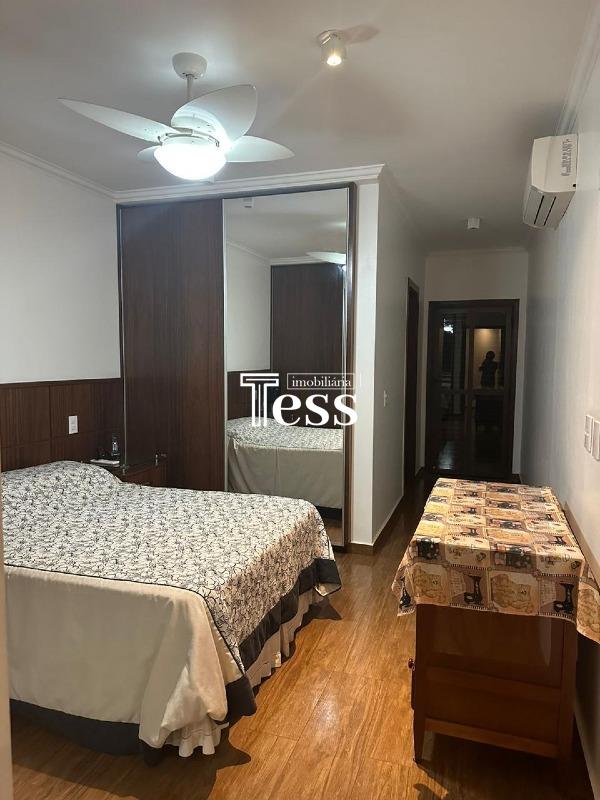 Apartamento com 3 quartos à venda, 200m² — foto 26 de 30