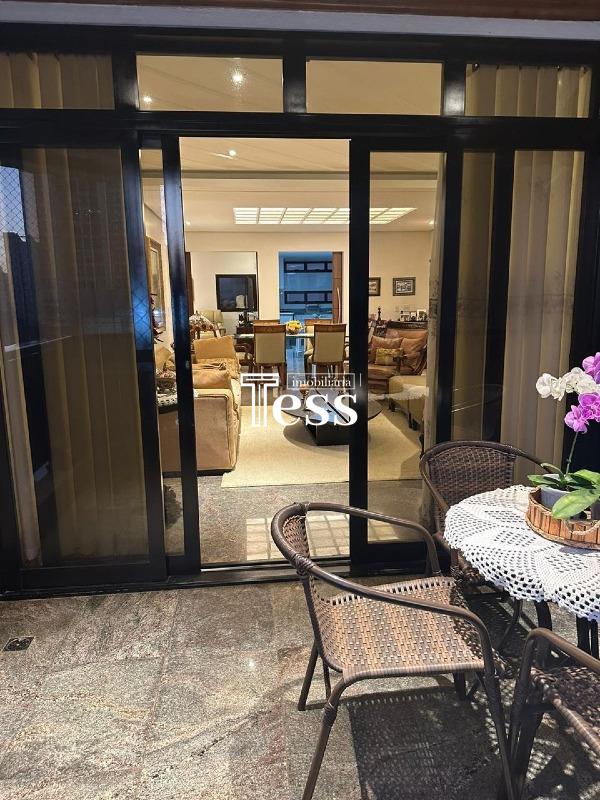 Apartamento com 3 quartos à venda, 200m² — foto 7 de 30