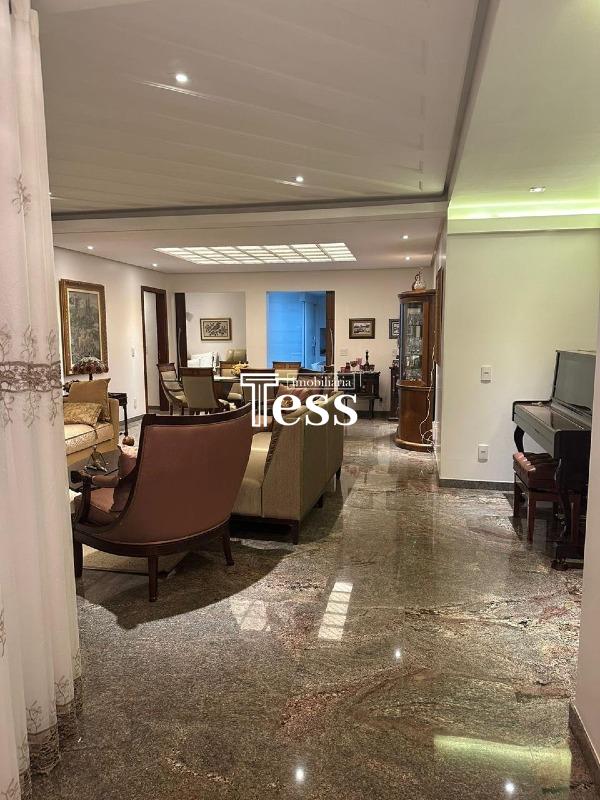 Apartamento com 3 quartos à venda, 200m² — foto 1 de 30