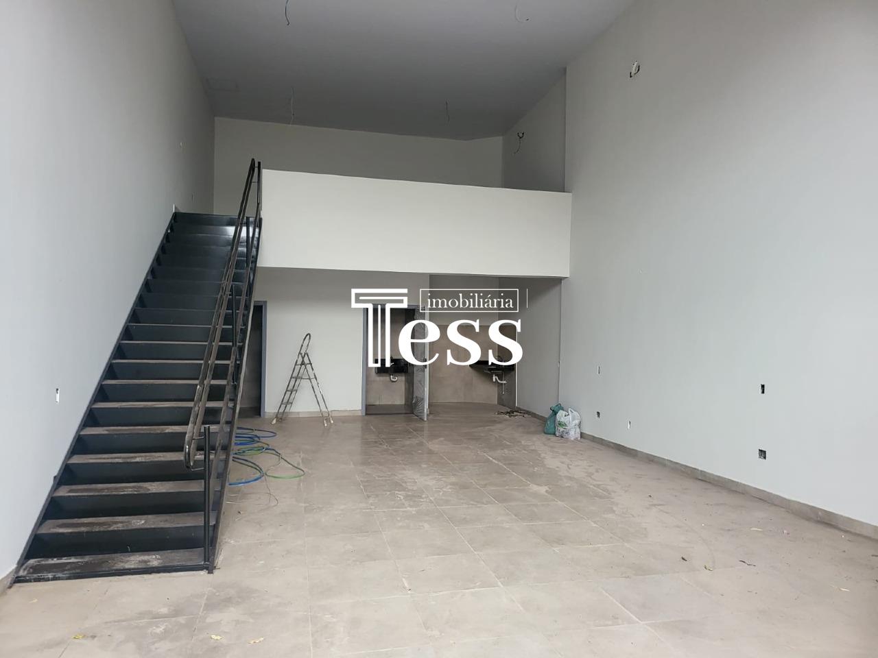 Loja / Salão / Ponto Comercial à venda, 136m² — foto 2 de 13