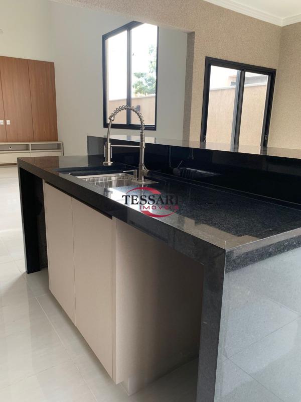Casa de Condomínio com 3 quartos à venda, 171m² — foto 14 de 19