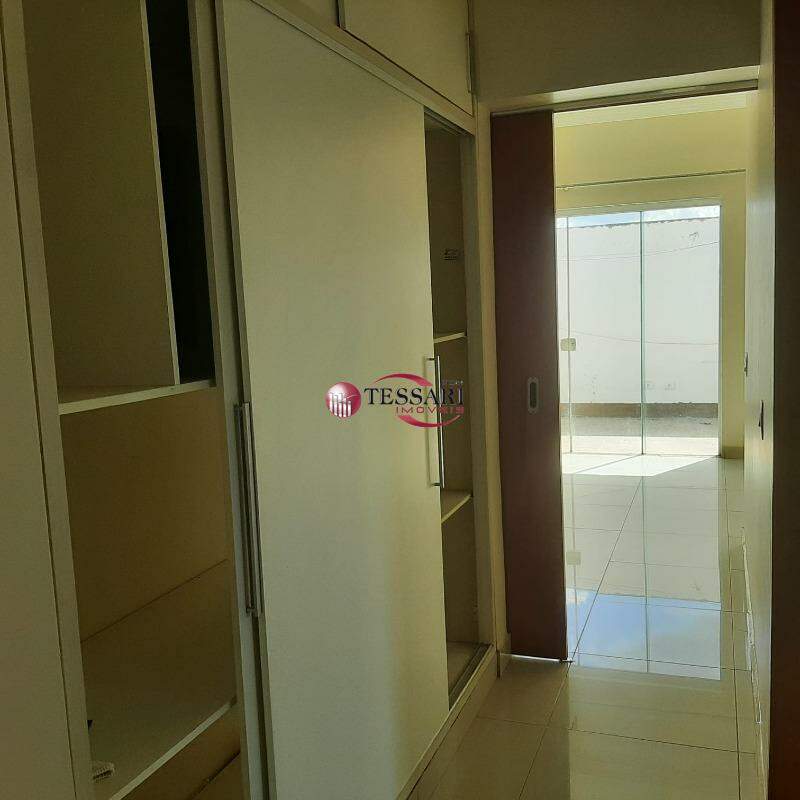 Casa com 3 quartos à venda, 280m² — foto 15 de 19