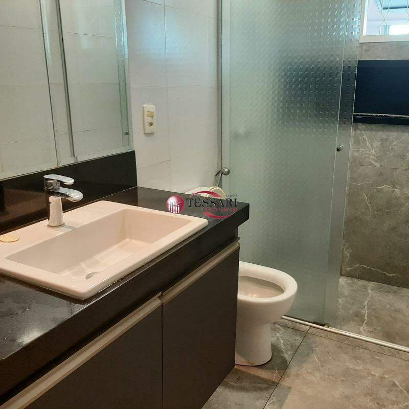 Casa com 3 quartos à venda, 280m² — foto 17 de 19