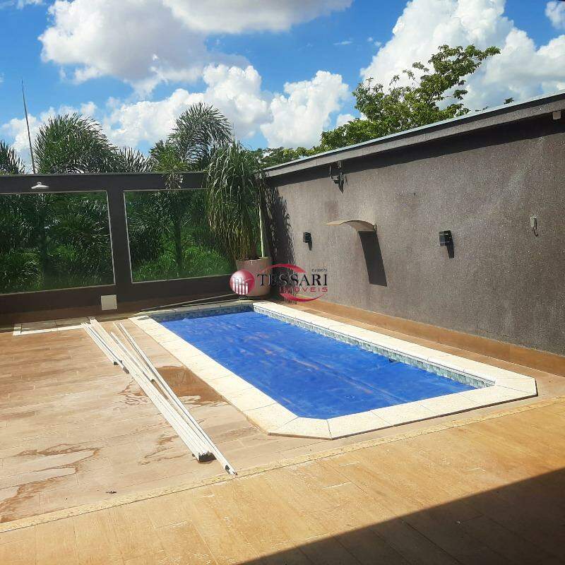 Casa com 3 quartos à venda, 280m² — foto 1 de 19
