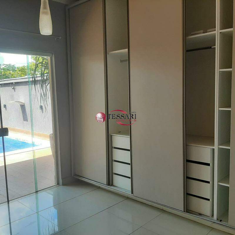 Casa com 3 quartos à venda, 280m² — foto 14 de 19