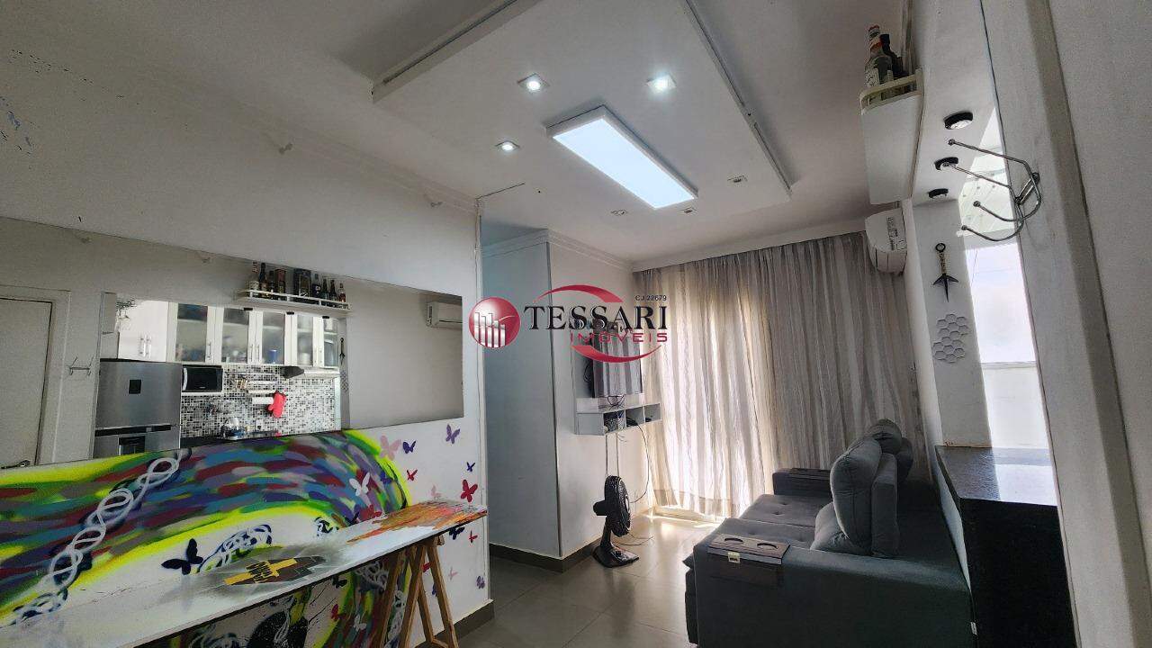 Apartamento com 3 quartos à venda, 60m² — foto 2 de 11