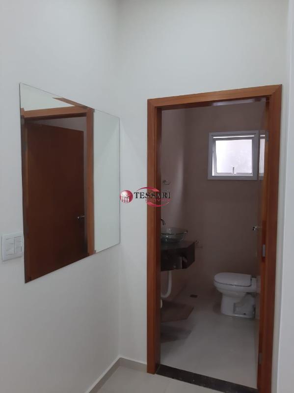 Casa de Condomínio com 3 quartos à venda, 230m² — foto 15 de 21