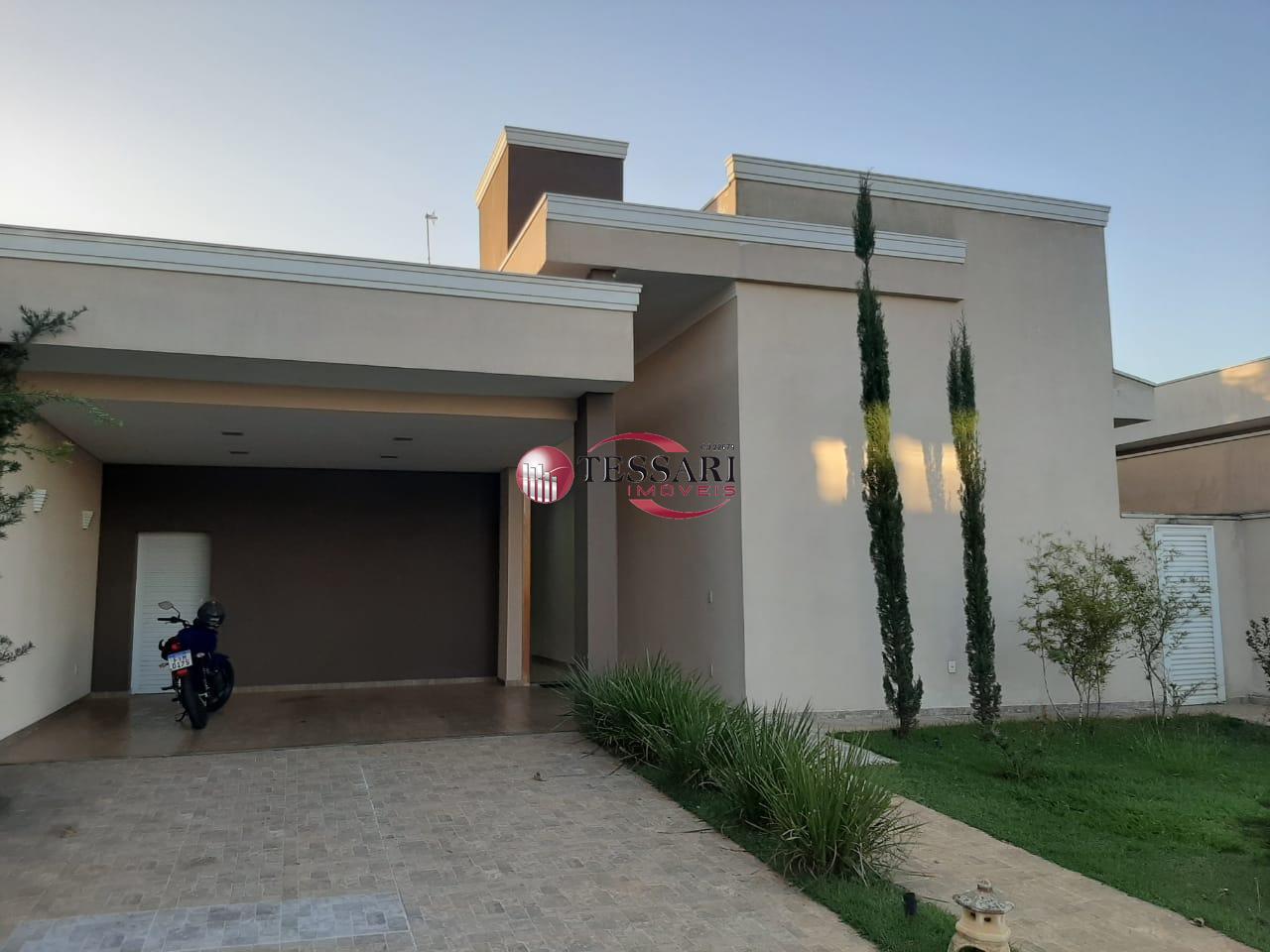 Casa de Condomínio com 3 quartos à venda, 230m² — foto 1 de 21