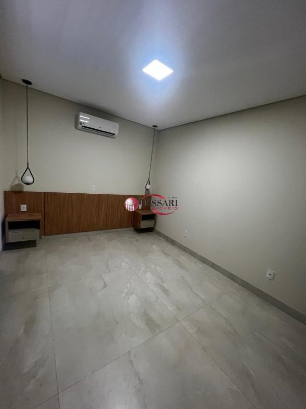 Casa de Condomínio com 3 quartos à venda, 230m² — foto 9 de 9