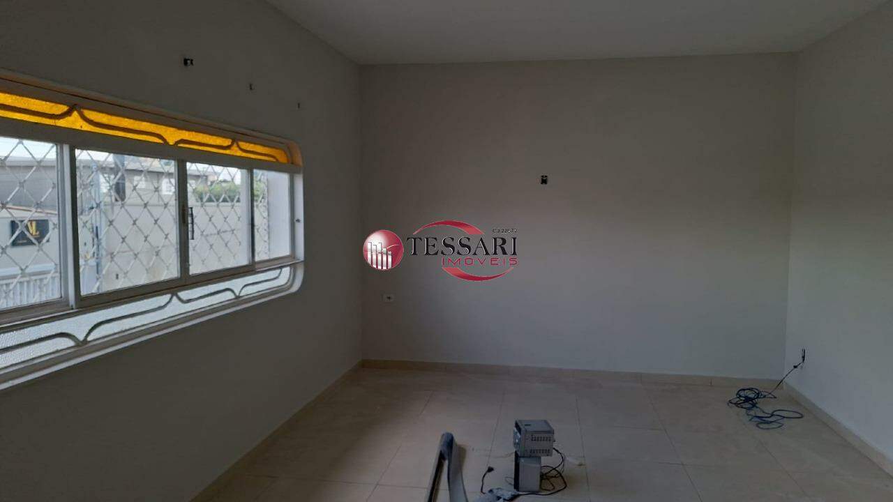 Imóvel Comercial com 3 quartos para aluguel, 220m² — foto 4 de 20