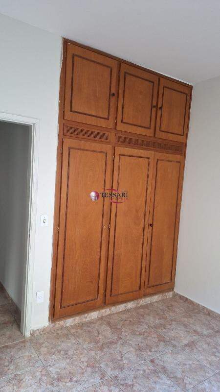 Imóvel Comercial com 3 quartos para aluguel, 220m² — foto 9 de 20