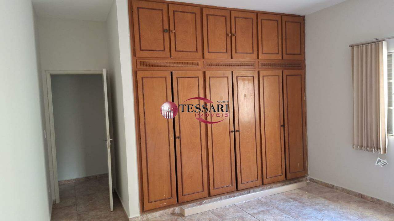 Imóvel Comercial com 3 quartos para aluguel, 220m² — foto 7 de 20