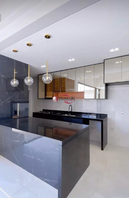 Casa de Condomínio com 3 quartos à venda, 219m² — foto 4 de 12