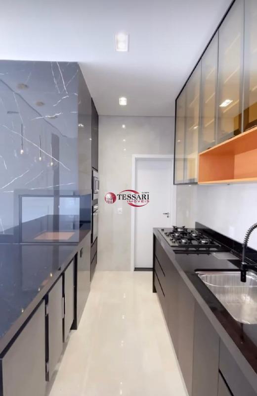 Casa de Condomínio com 3 quartos à venda, 219m² — foto 3 de 12