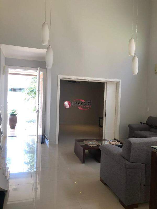 Casa de Condomínio com 3 quartos à venda, 200m² — foto 7 de 26