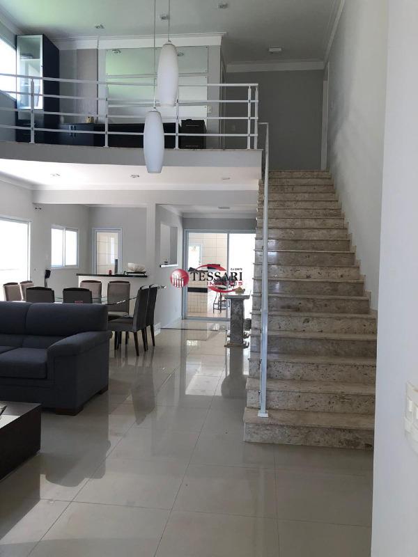 Casa de Condomínio com 3 quartos à venda, 200m² — foto 3 de 26