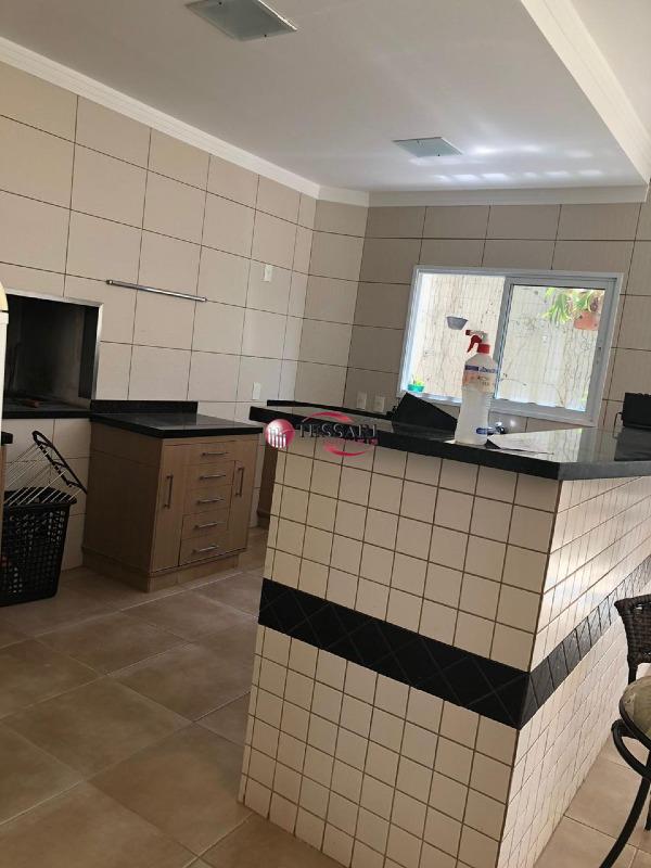 Casa de Condomínio com 3 quartos à venda, 200m² — foto 11 de 26