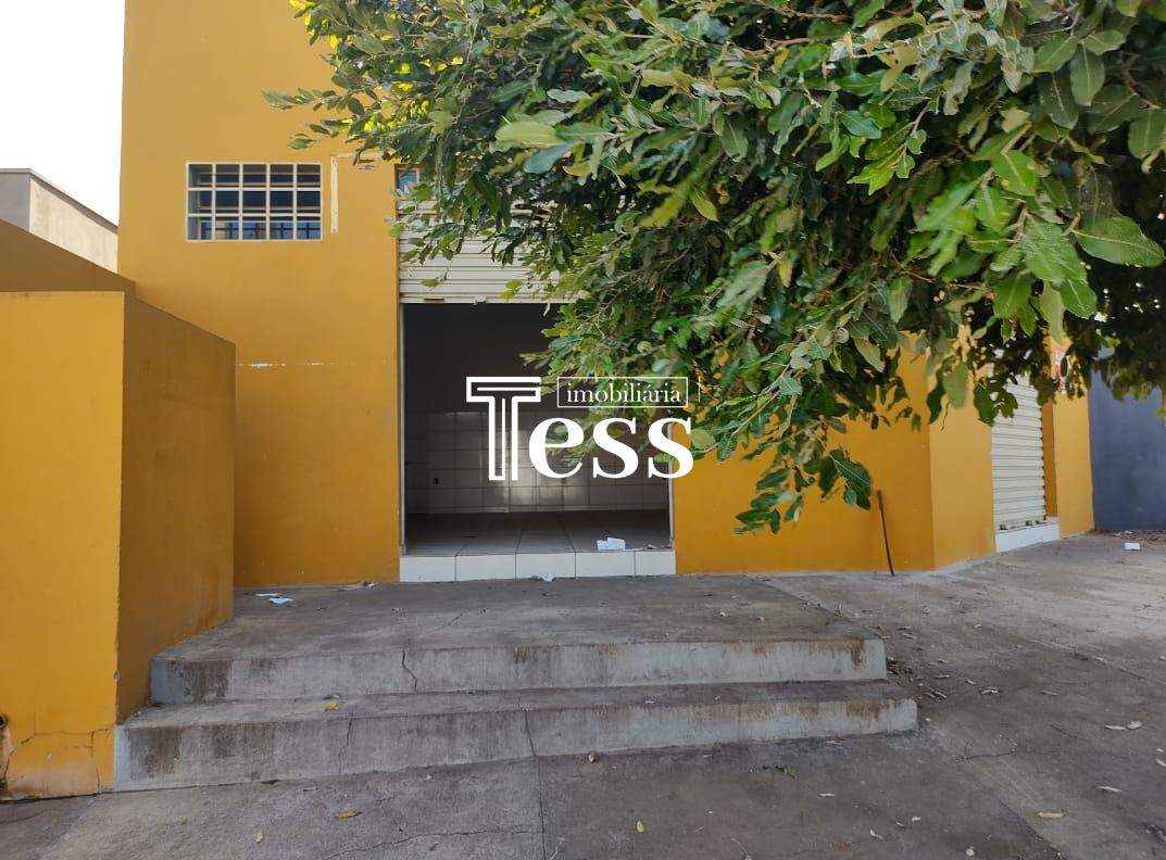 Loja / Salão / Ponto Comercial à venda, 80m² — foto 1 de 8