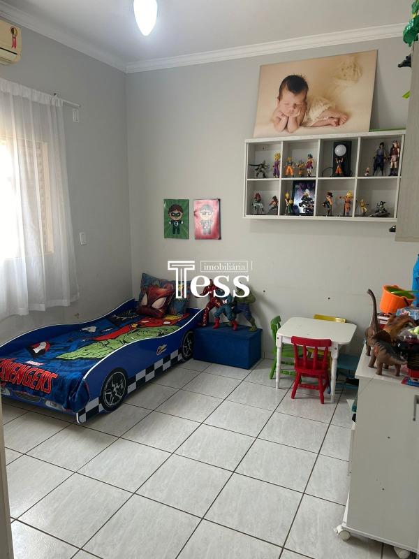 Casa com 3 quartos à venda, 220m² — foto 11 de 25
