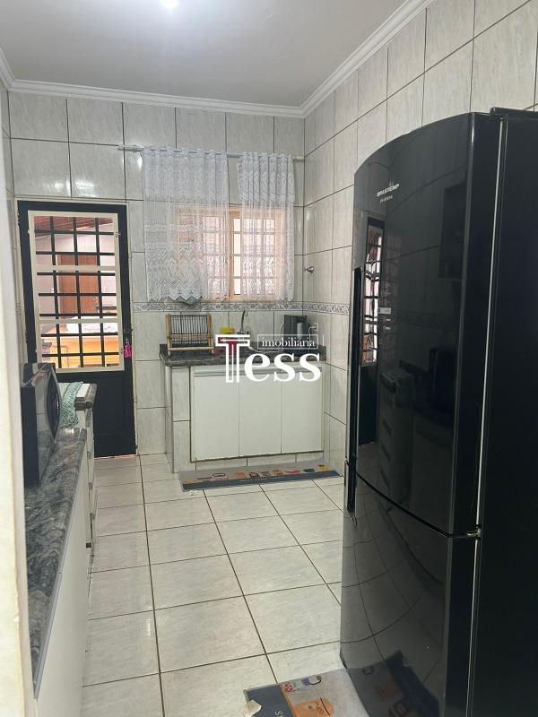 Casa com 3 quartos à venda, 220m² — foto 16 de 25