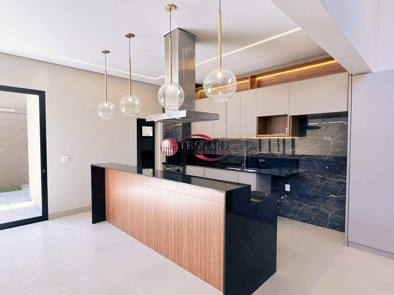 Casa de Condomínio com 4 quartos à venda, 249m² — foto 9 de 25