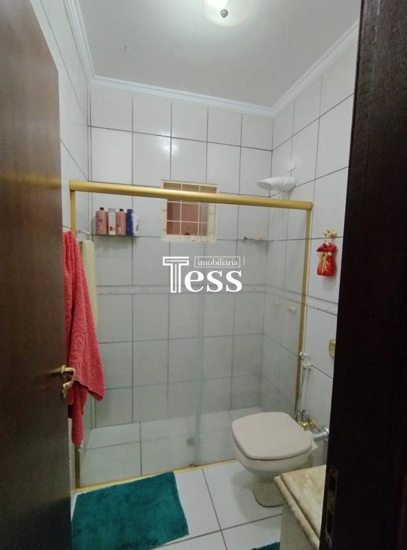 Casa com 3 quartos à venda, 218m² — foto 26 de 28