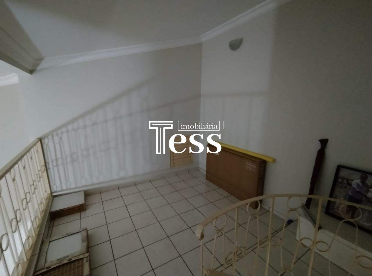 Casa com 3 quartos à venda, 218m² — foto 5 de 28