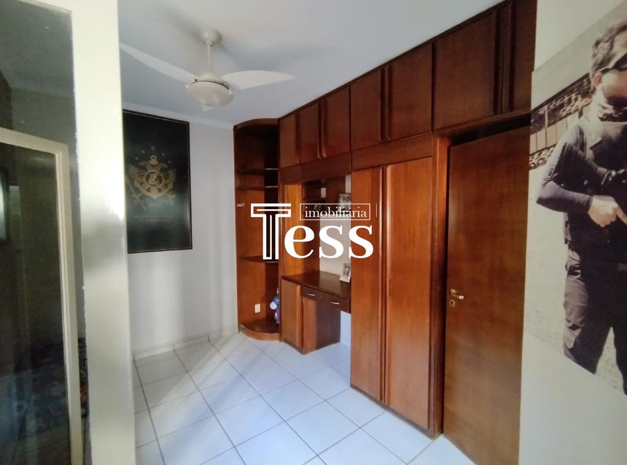Casa com 3 quartos à venda, 218m² — foto 23 de 28