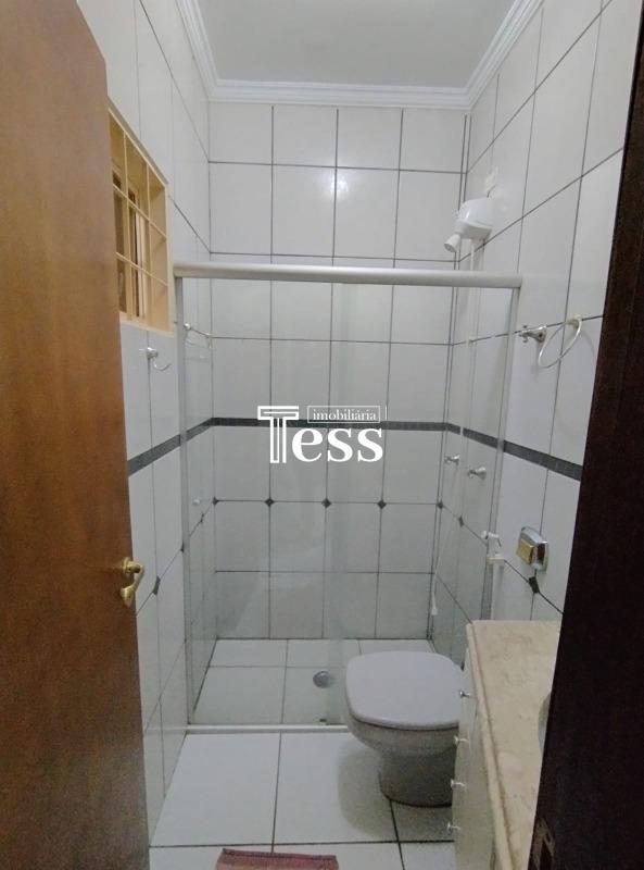 Casa com 3 quartos à venda, 218m² — foto 21 de 28