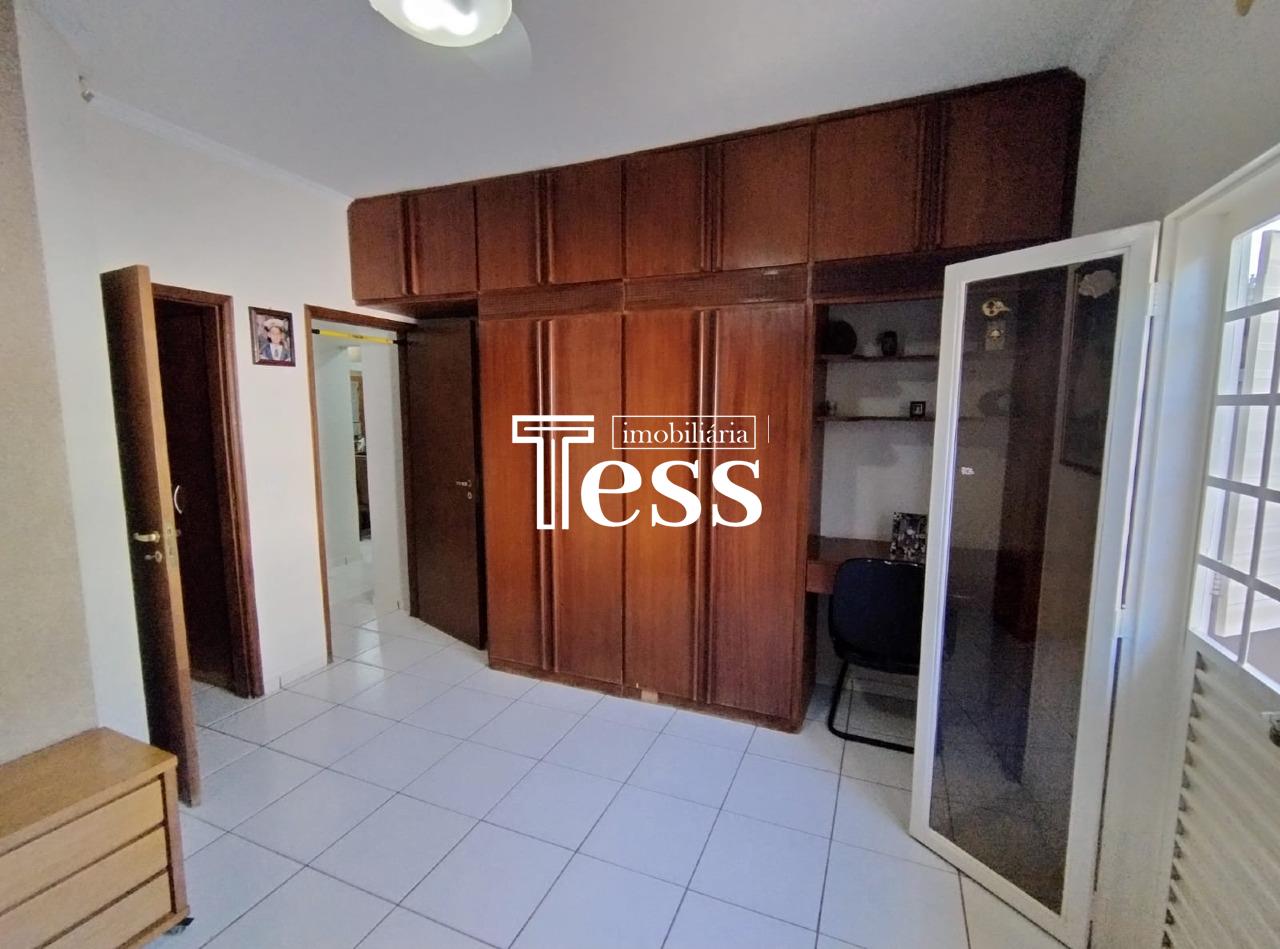 Casa com 3 quartos à venda, 218m² — foto 24 de 28