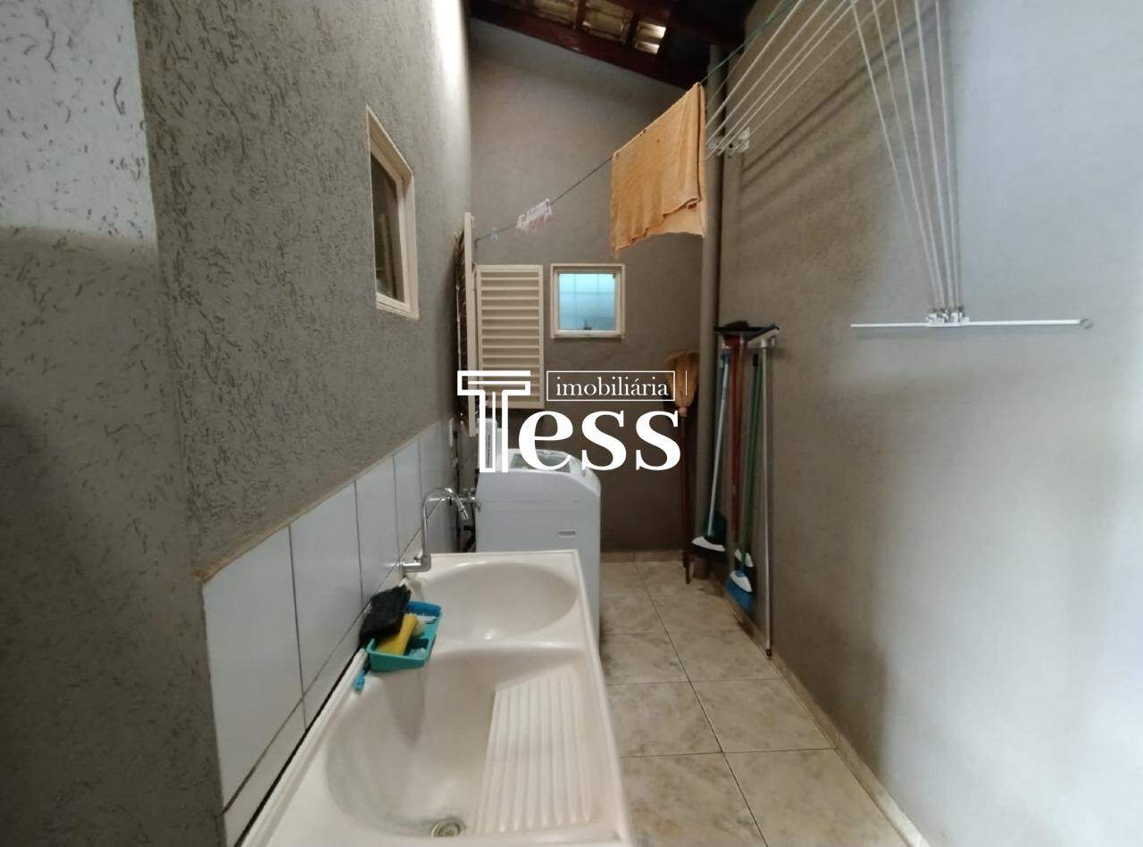 Casa com 3 quartos à venda, 218m² — foto 19 de 28