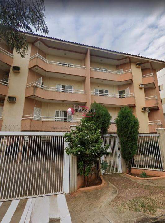Apartamento com 3 quartos para aluguel, 120m² — foto 1 de 8