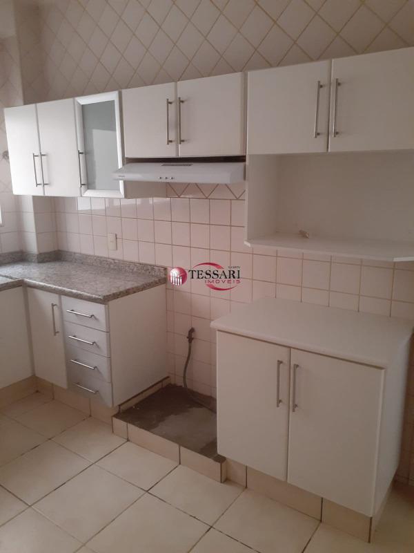 Apartamento com 3 quartos para aluguel, 120m² — foto 3 de 8