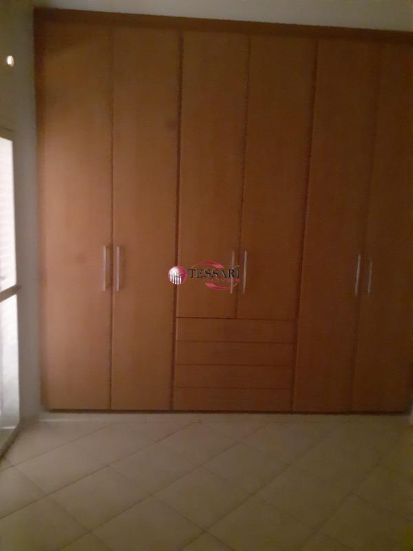 Apartamento com 3 quartos para aluguel, 120m² — foto 6 de 8