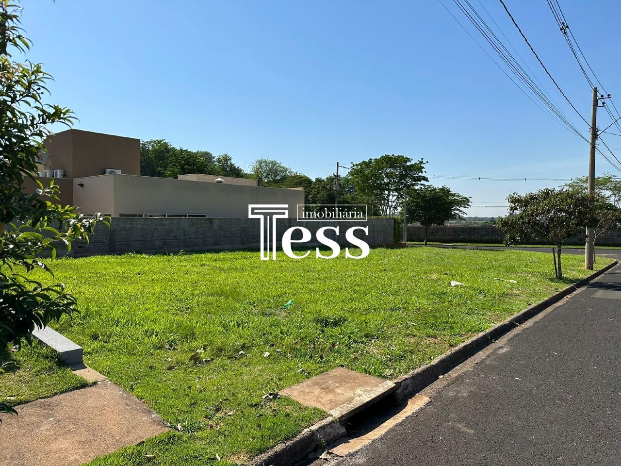 Terreno / Lote / Condomínio à venda, 623m² — foto 3 de 3