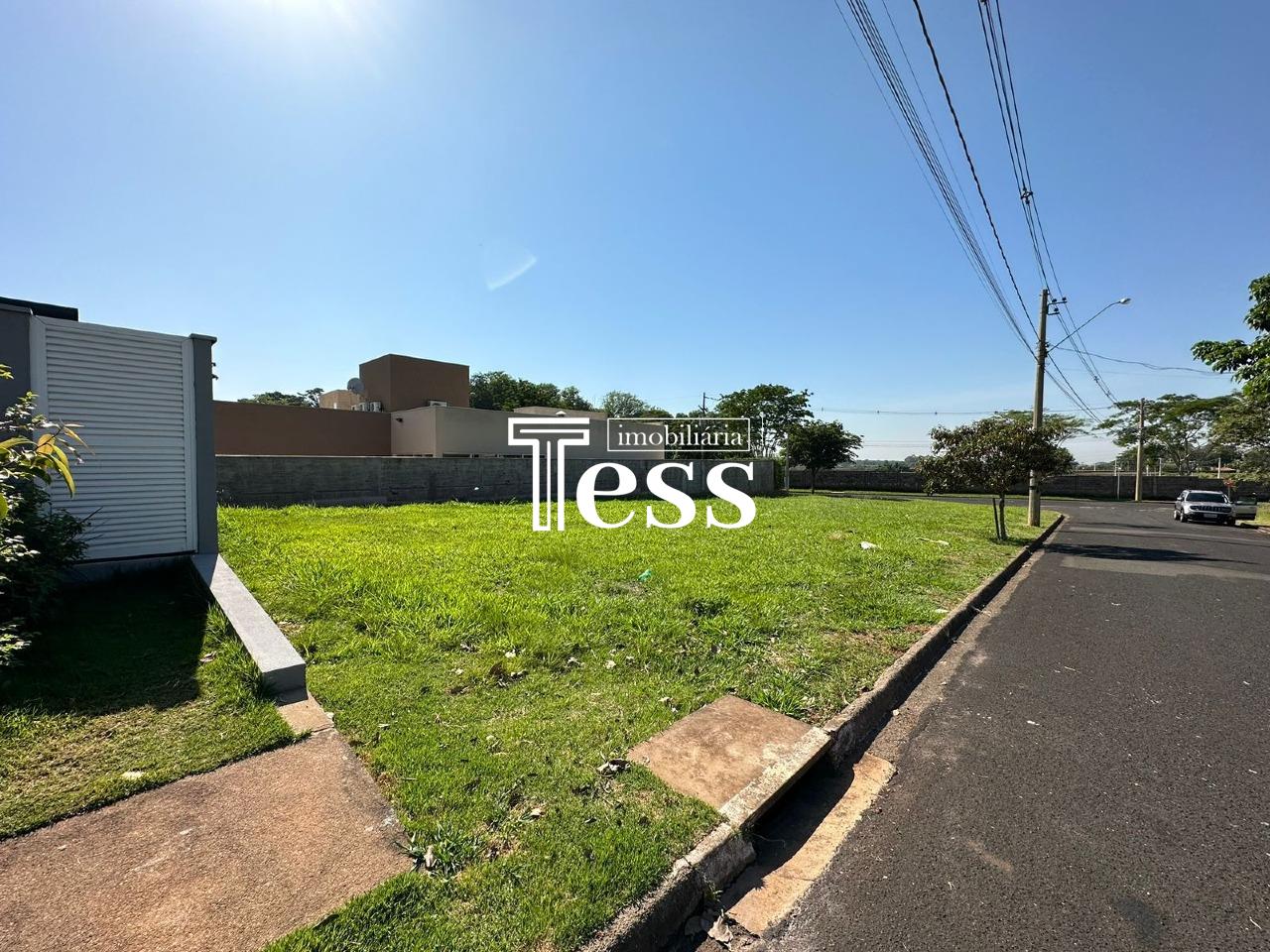 Terreno / Lote / Condomínio à venda, 623m² — foto 2 de 3