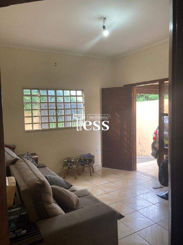 Casa com 3 quartos à venda, 115m² — foto 3 de 12