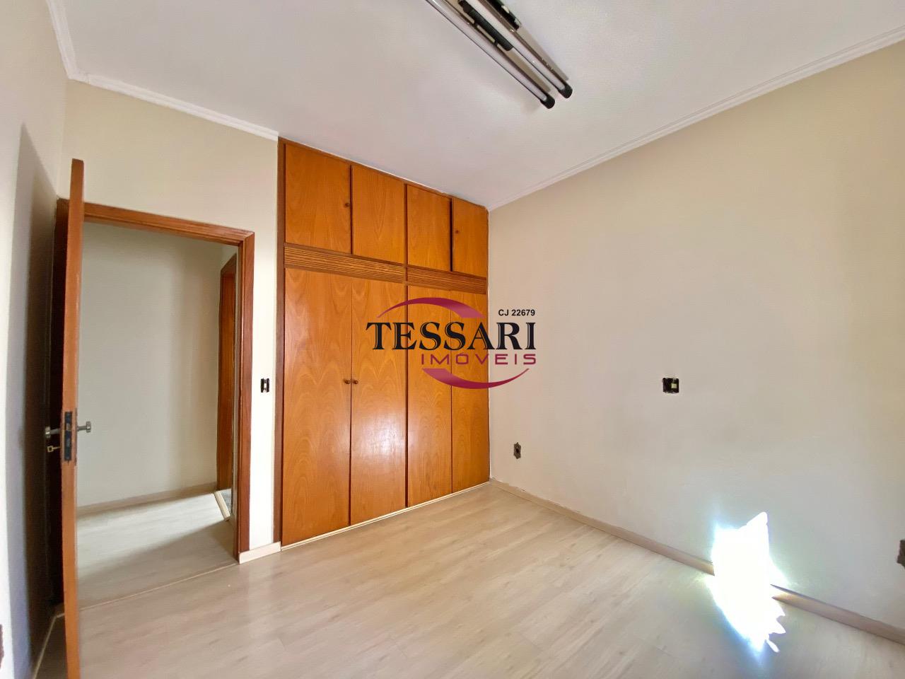 Casa com 4 quartos para aluguel, 174m² — foto 9 de 22
