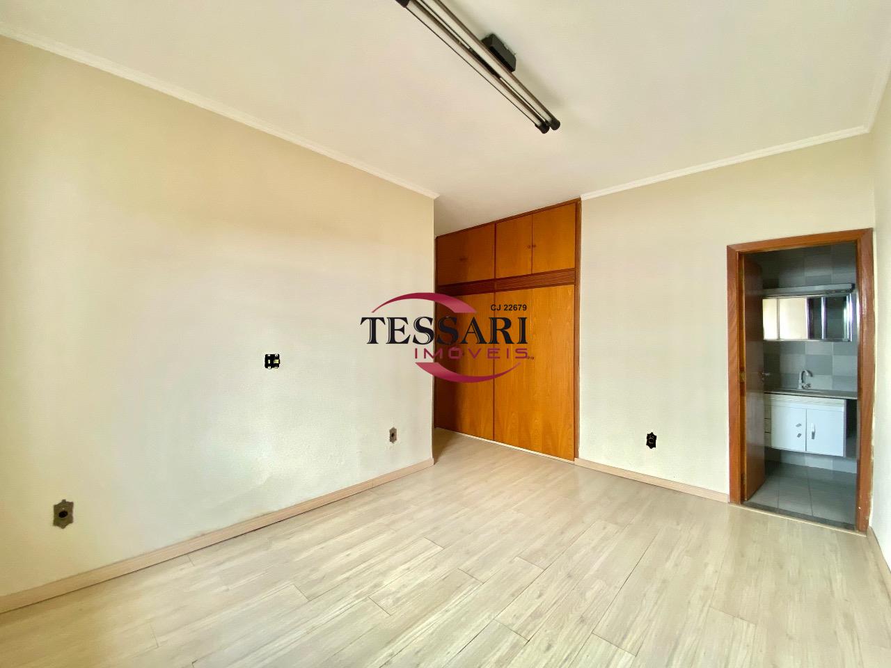 Casa com 4 quartos para aluguel, 174m² — foto 11 de 22
