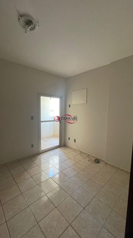 Apartamento com 3 quartos para aluguel, 105m² — foto 10 de 17