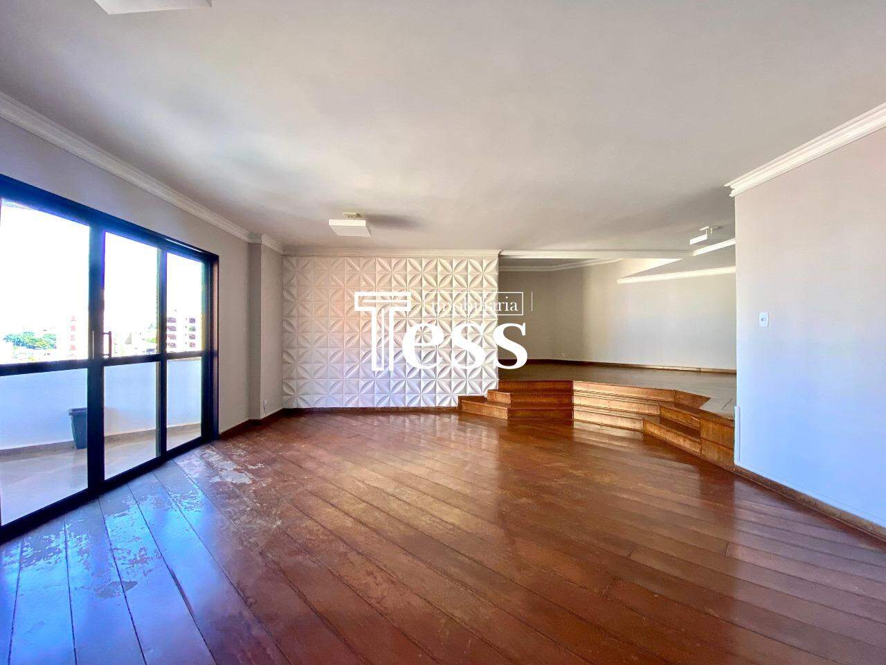 Apartamento com 3 quartos à venda, 325m² — foto 1 de 26