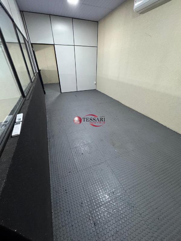 Loja / Salão / Ponto Comercial para aluguel, 240m² — foto 18 de 19