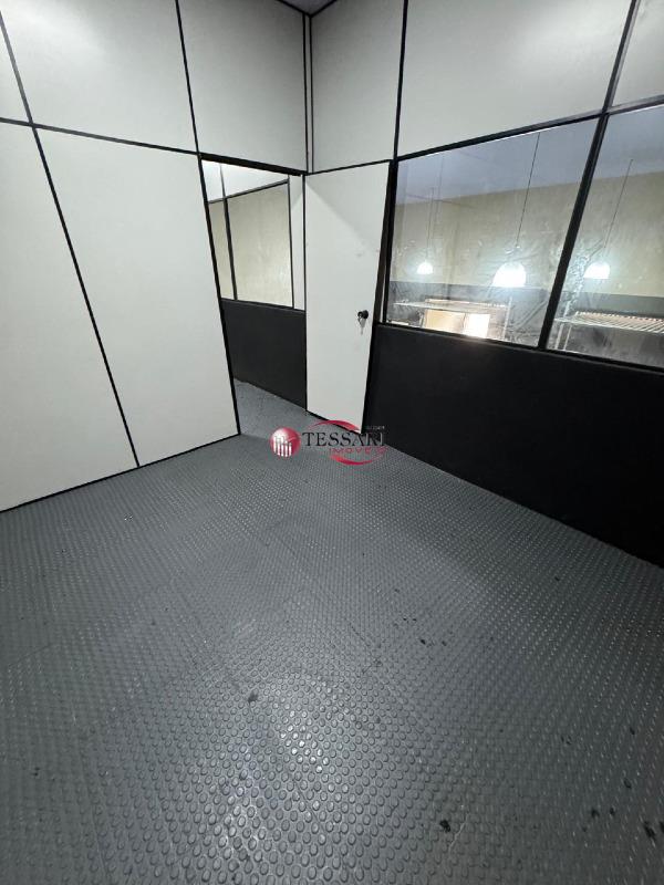 Loja / Salão / Ponto Comercial para aluguel, 240m² — foto 15 de 19