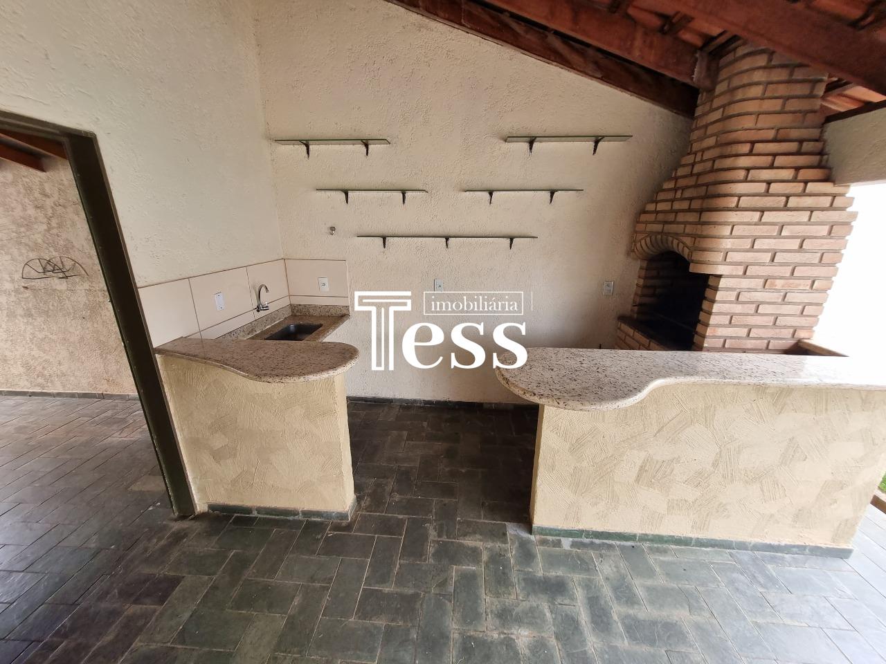 Casa com 3 quartos para aluguel, 250m² — foto 24 de 30