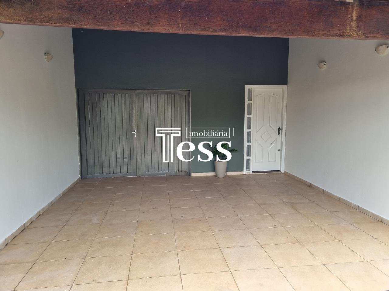 Casa com 3 quartos para aluguel, 250m² — foto 3 de 30