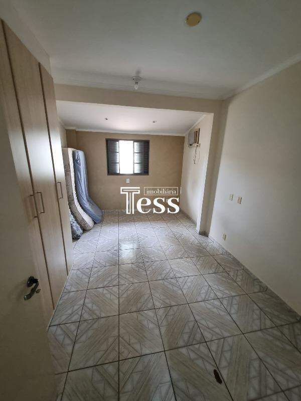 Casa com 3 quartos para aluguel, 250m² — foto 19 de 30