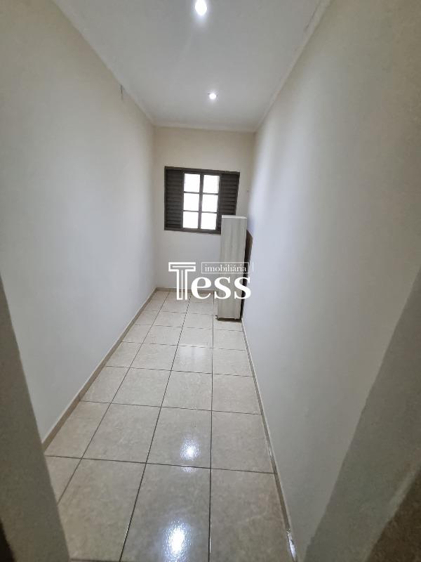 Casa com 3 quartos para aluguel, 250m² — foto 18 de 30