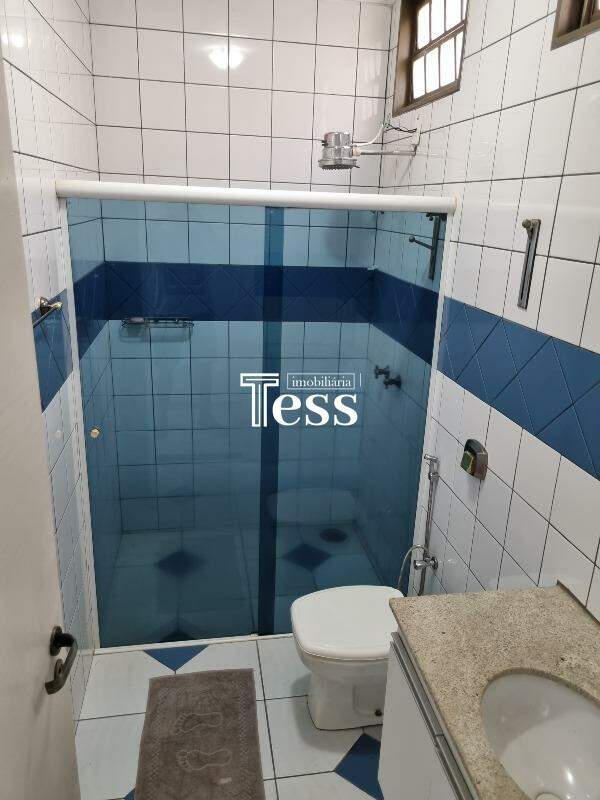 Casa com 3 quartos para aluguel, 250m² — foto 10 de 30